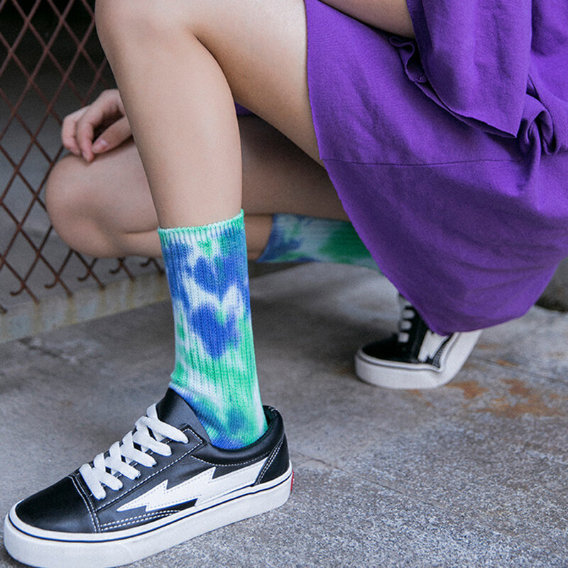 Mannen Unisex Nieuwigheid Kleurrijke Tie-Verven Skateboard Sokken. Katoen Harajuku Hiphop Sokken Sox Etnische Paar Lange Sok Meias