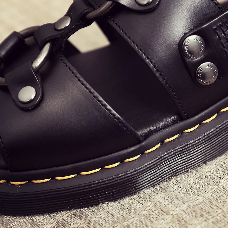 Новые высококачественные кожаные сандалии Martin для мужчин и женщин, римские сандалии, уличная одежда и перетягивающиеся сандалии и тапочки ...