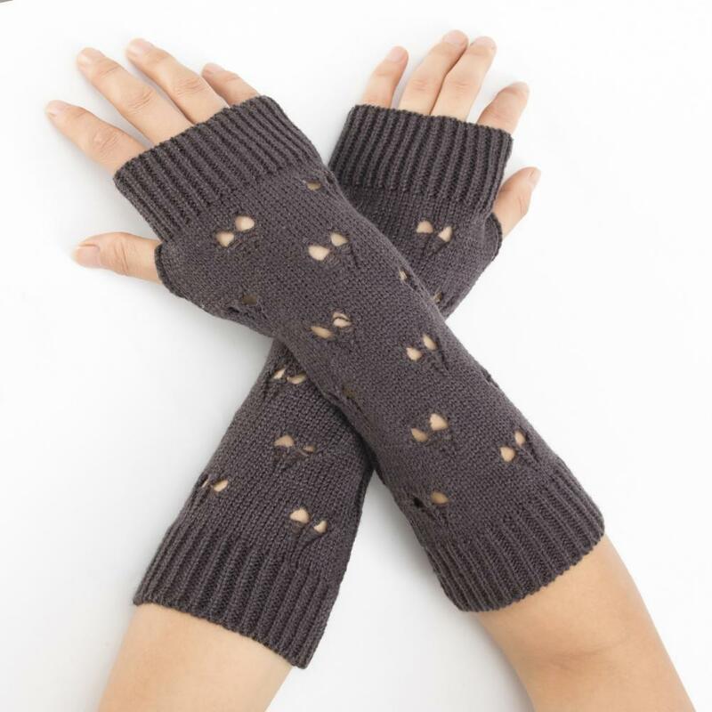 1 paio di coperture per braccio mezzo dito cuore vuoto guanti invernali tinta unita all'uncinetto spessi scaldamani mezze guanti per l'autunno