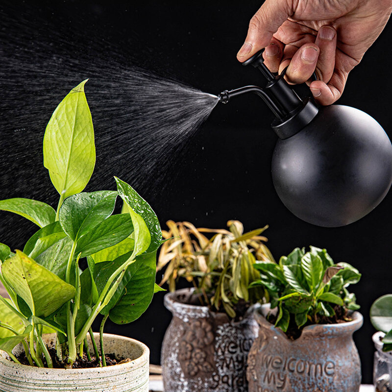Retro Nordic style Watering Can Waterer Black Stainless Steel Spray Bottle Indoor Plant Spray Bottle Watering Can Spray Bottle