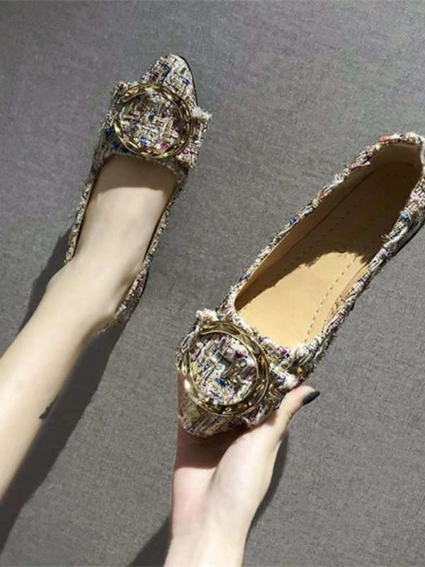 2021 أحذية نسائية جديدة موضة الاتجاه اللون منقوشة الجلد المدبوغ الكلاسيكية وأشار الفم الضحلة خاتم الذهب كعب مسطح حذاء مريح Hot