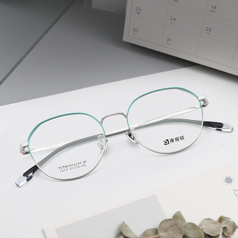 Gafas graduadas de titanio puro para mujer, lentes fotocromáticas ópticas multifocales, 2021, novedad de 72117