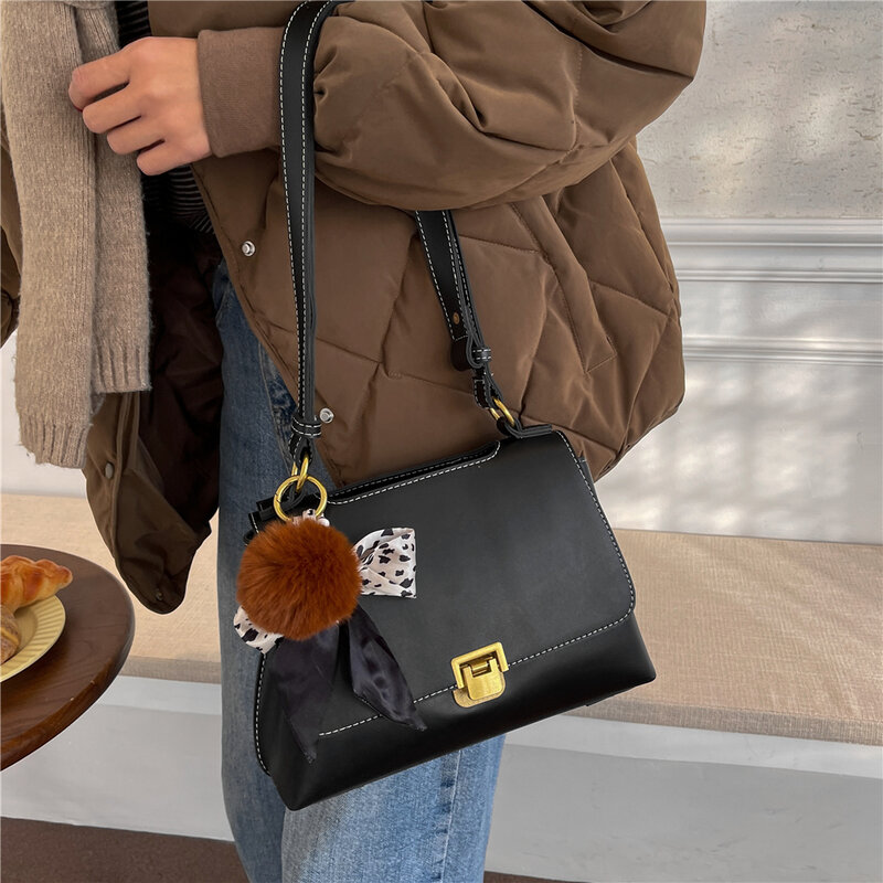 Винтажные женские сумки через плечо с широким ремешком и клапаном, дизайнерские простые вместительные рабочие дамские сумочки 2021