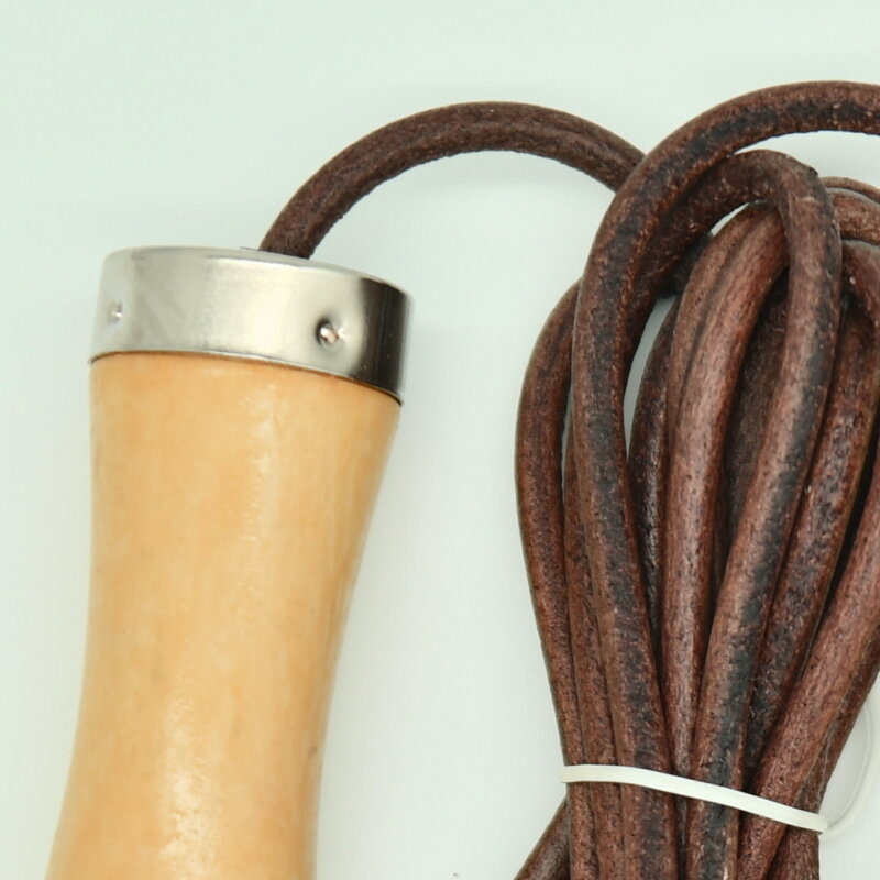 Скакалка из воловьей кожи с деревянной ручкой и подшипником, 232 г, 5,5 мм