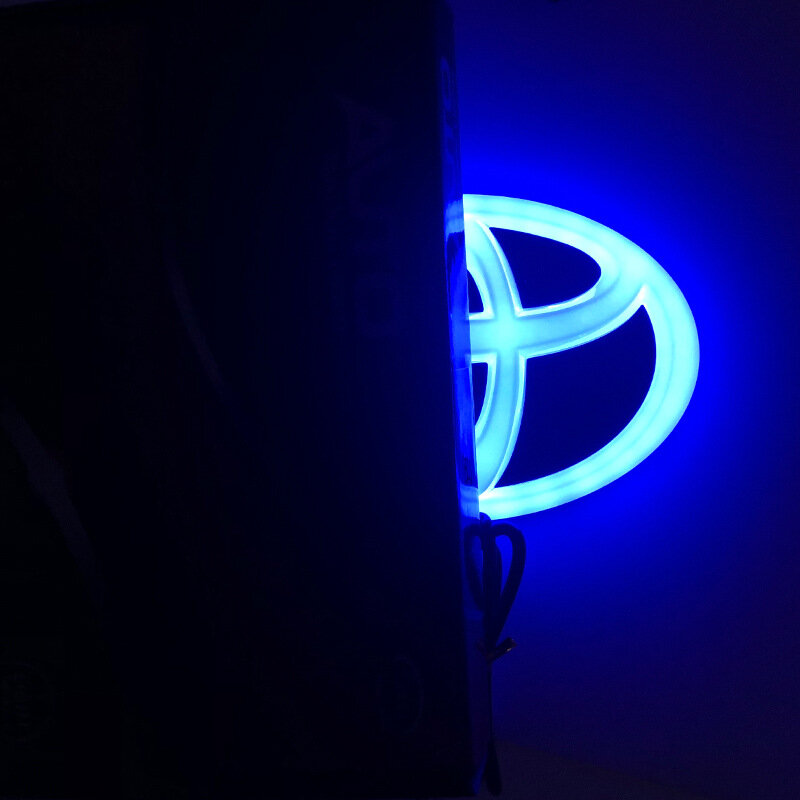 4D شعار سيارة شارة مصباح ليد شعار سيارة الخلفية الباردة ضوء مصباح مناسبة لتويوتا شعار تعديل الديكور