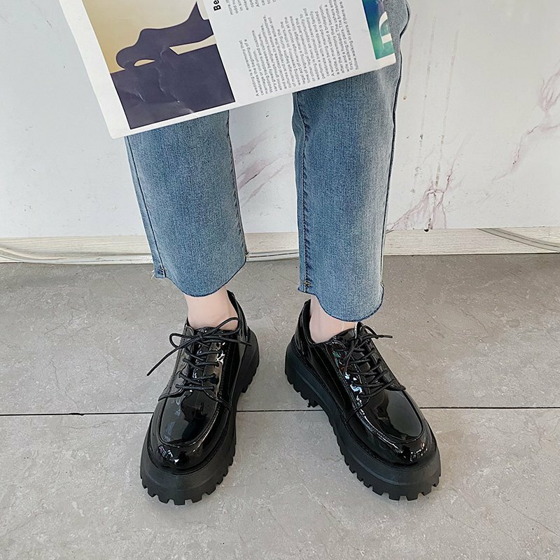 Oxford buty damskie 2021 wiosna komfort czarne skórzane buty mokasyny kobieta mieszkania koronka w stylu Vintage up platforma Oxford buty dla kobiet