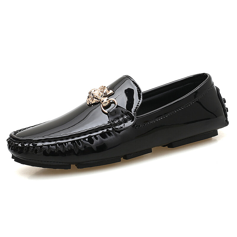 Moda italiana à moda mocassins masculinos sapatos causais de couro de patente para homem mais tamanho eur 38-48 jovem mocassins deslizamento em apartamentos