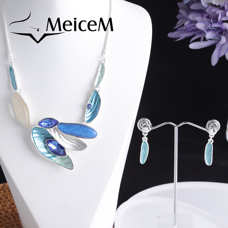MeiceM Acrylic Geometric Leaf Choker Necklace for Women Party Daily Life Jewelry Hot Sale Pendant Choker Necklaces Gifts