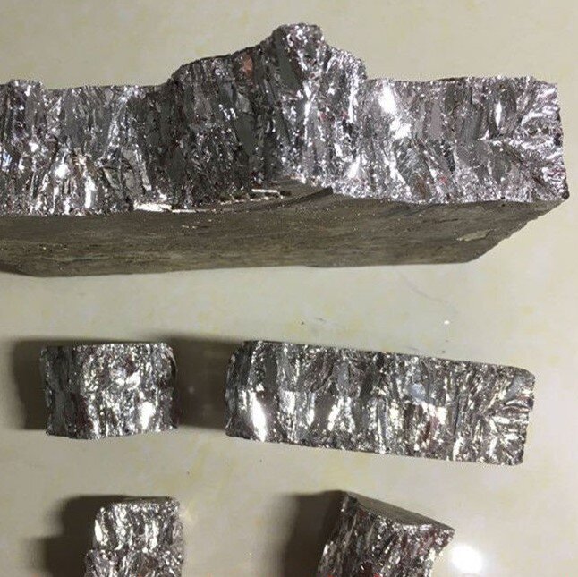 Metal puro alto do lingote do bismuto do metal do bismuto de 100g-1kg para fazer cristais do bismuto