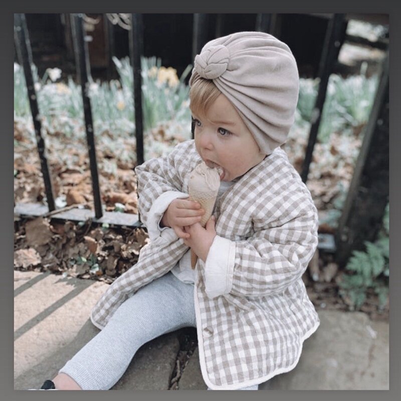 طفل لينة الجلد ودية القطن قبعة عمامة بلون اليدوية معقود الرضع قبعات الطفل أغطية الرأس إكسسوارات الشعر صور الدعائم