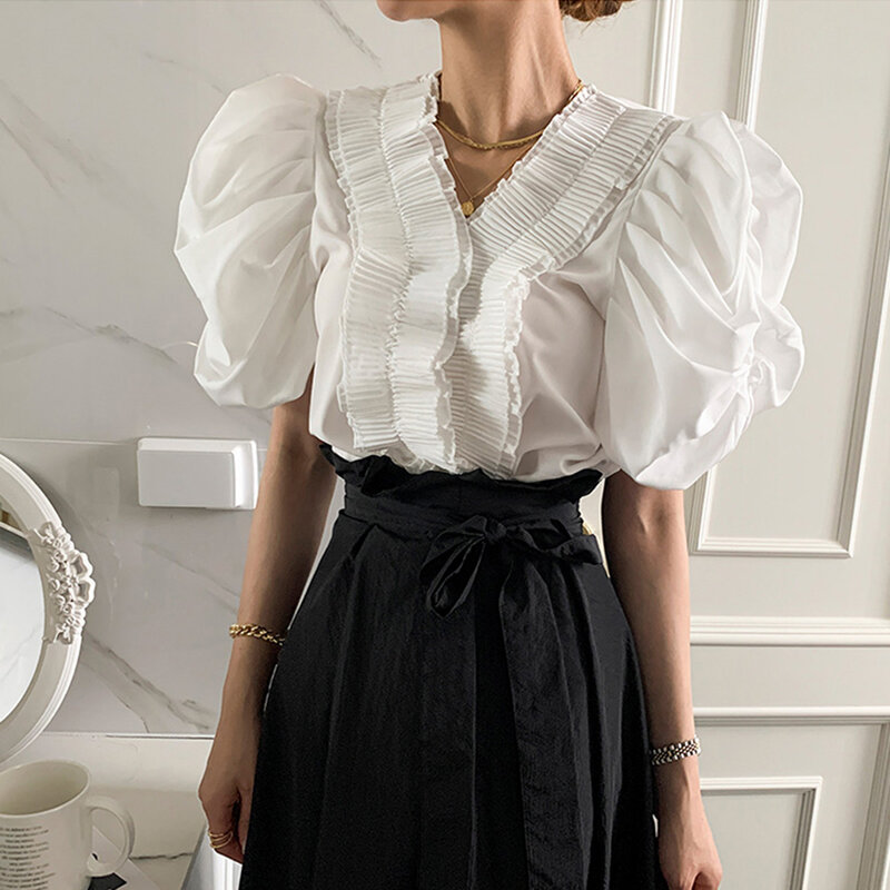 Женская блузка с V-образным вырезом, однотонная плиссированная блузка в японском стиле с пышными рукавами, модель 2021 на лето