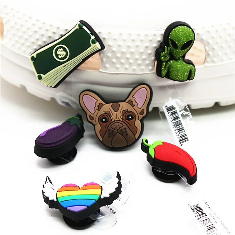 Novely PVC Alien Shoe Charms Sandals Accessories Cute Dog Dollar Chili Heart Shoe Decoration for Croc jibz Kids Party x-mas Gift