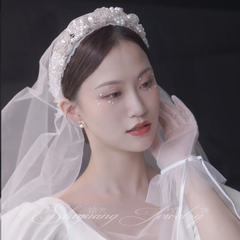 Nowy koreański styl zroszony płatki księżniczka Hairbands korona ślubne akcesoria do włosów Vintage elegancka perła stroik ślubny