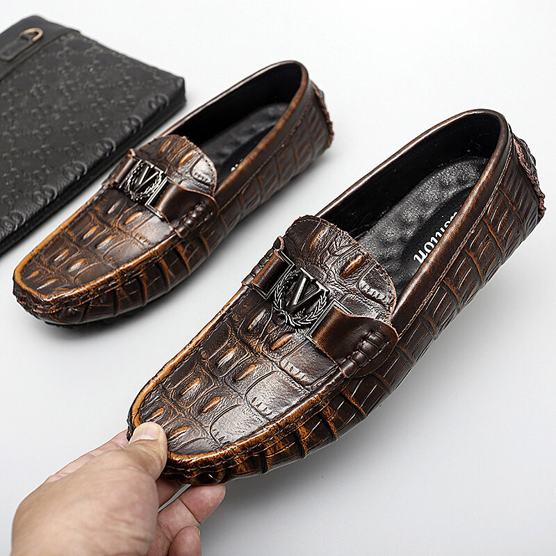 Mocassins en cuir pour hommes, chaussures italiennes de luxe décontractées, marque d'été, confortables, respirantes, à enfiler, bateau, 2022