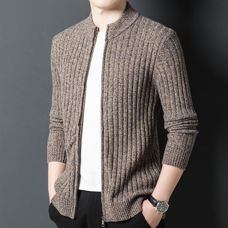 Upscale men's autumn and winter long-sleeved sweaters men's new casual soft knitted sweaters men's cardigans.