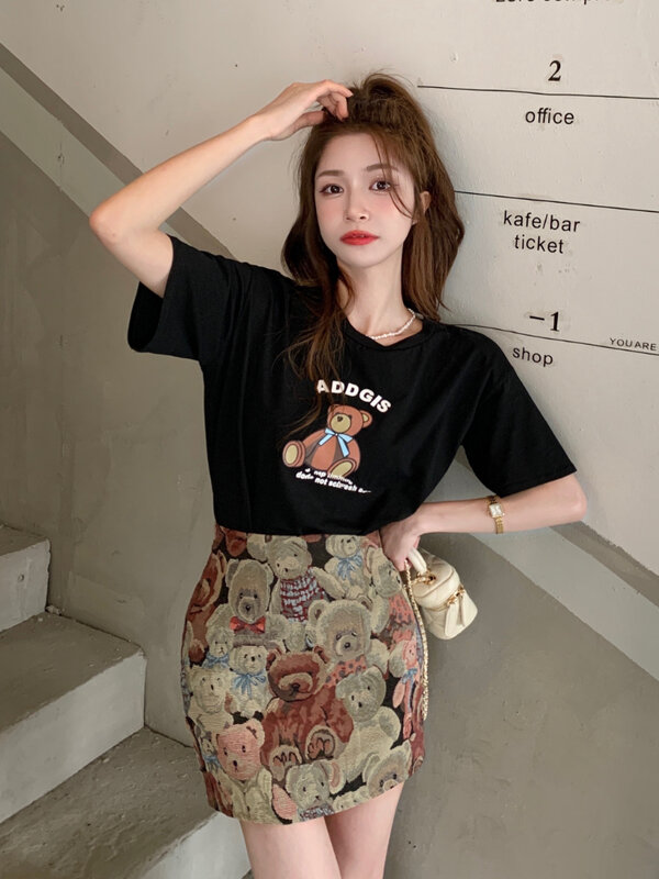 2022 Korean Version Summer New Black Retro Print Bear Short-sleeved T-shirt + Retro Print Bear Skirt Two-piece Set Spring/Autumn