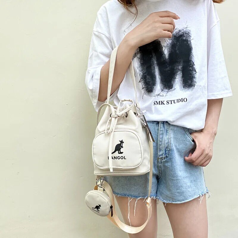 Bolso cruzado de un solo hombro para mujer, mochila de diseñador de lujo, bolso de cubo tipo canguro, moda coreana