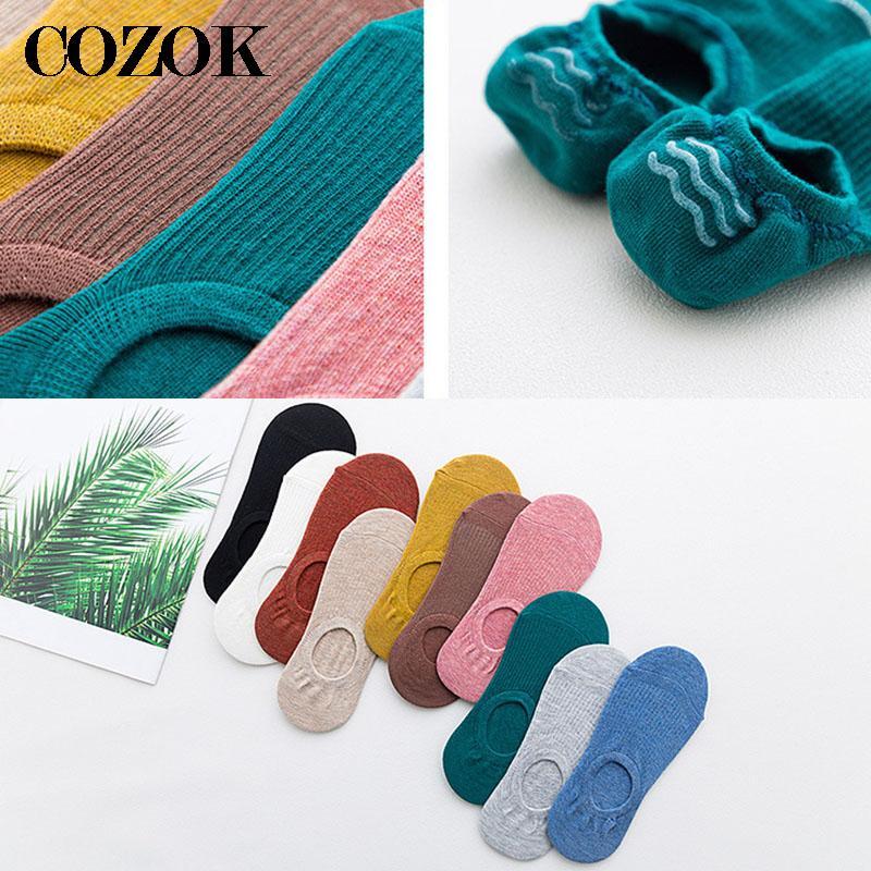 5 paires de chaussettes invisibles antidérapantes en Silicone pour femmes, chaussons d'été en coton doux, couleur unie, pour bateau, EUR35-39