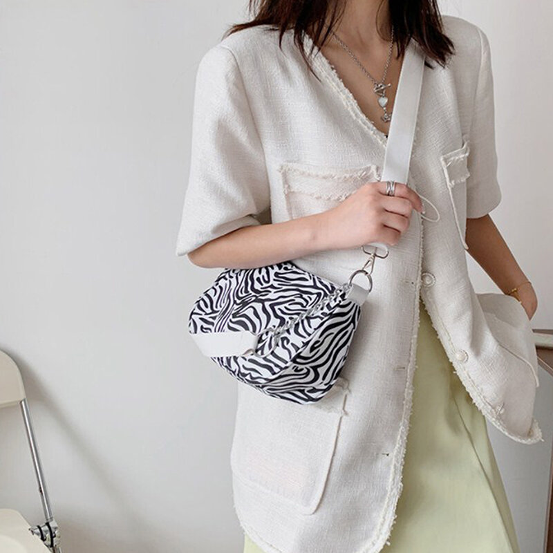 패션 1 개 여성 동물 패턴 인쇄 메신저 가방 캐주얼 여성 체인 크로스 바디 가방, 작은 나일론 겨드랑이 가방