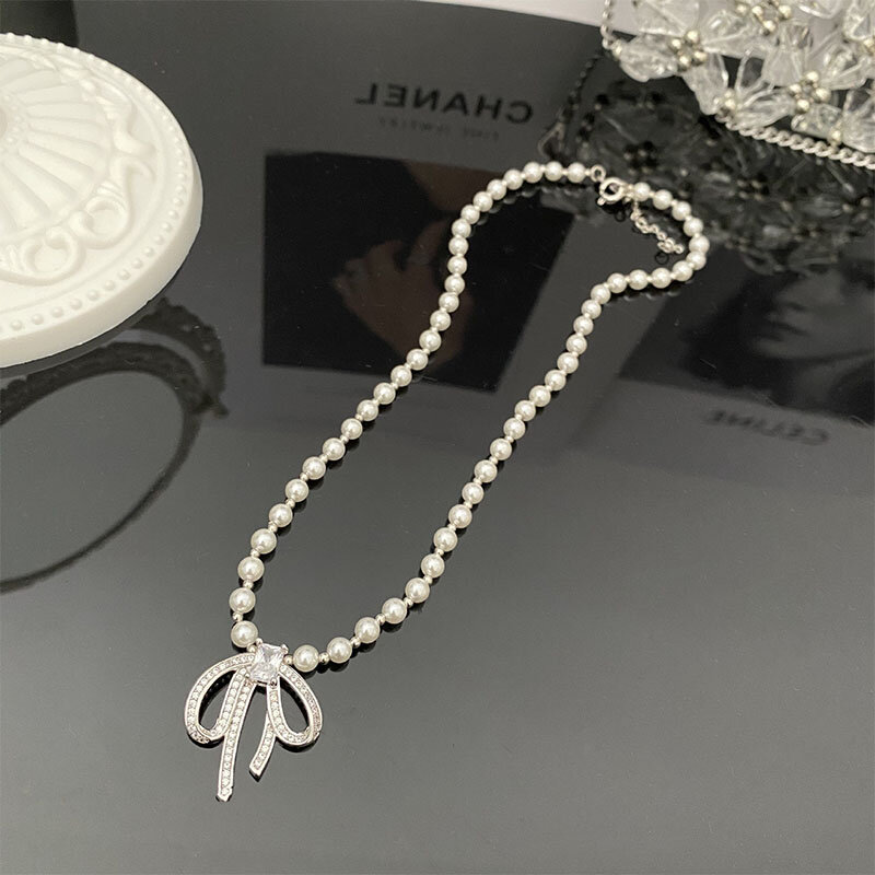 Temperament Versatile Crystal Bow Pendant Pearl Necklace European and American Light Luxury FashionElegantCollar Chain Neckchain