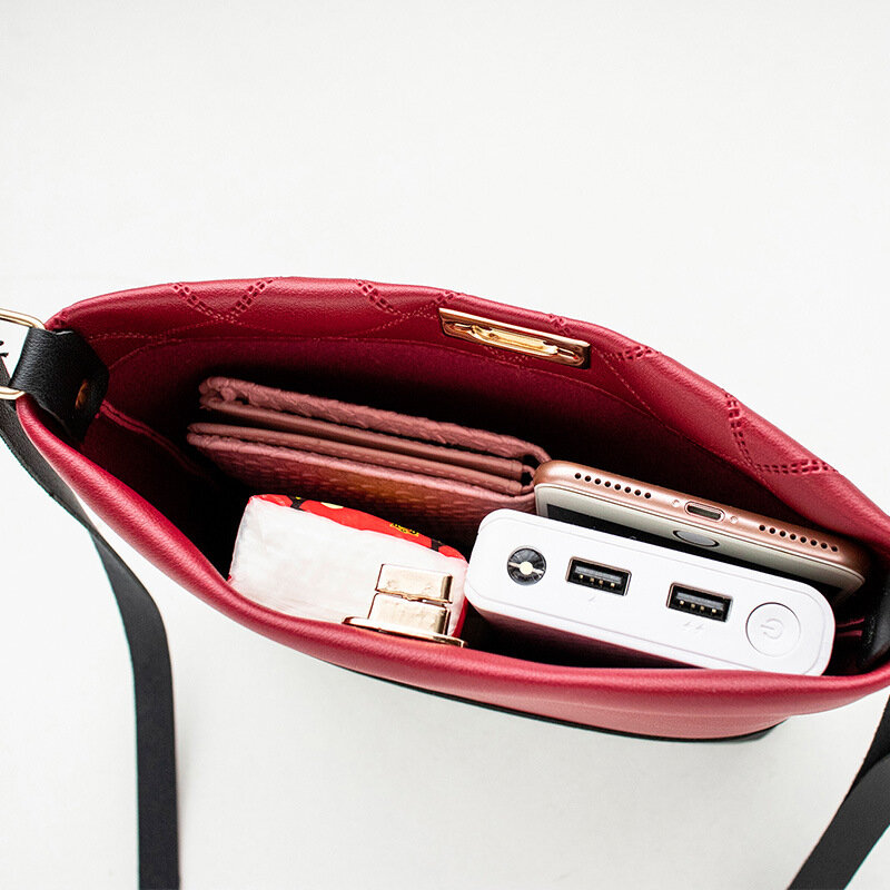 Nuova borsa a tracolla da donna borse di lusso borse da donna versione di design borsa a tracolla quadrata piccola per ragazze selvagge di lusso