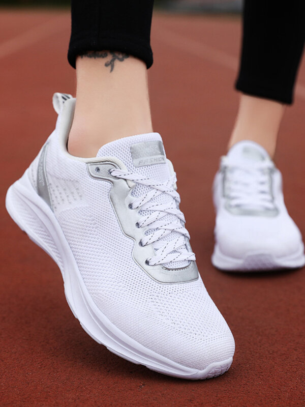 208 para sportowe buty wiosna nowy mesh oddychające damskie buty do podróży OEM gimnazjalistów białe buty