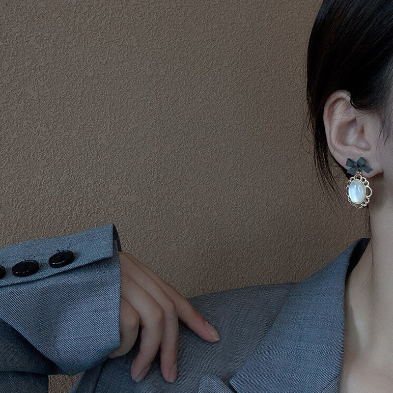 S925 Silber Nadel Bogen Opal Ohrringe 2021 Neue Mode Hohen Sinn Licht Luxus Französisch Net Rot Ohrringe Frauen Nuyoah