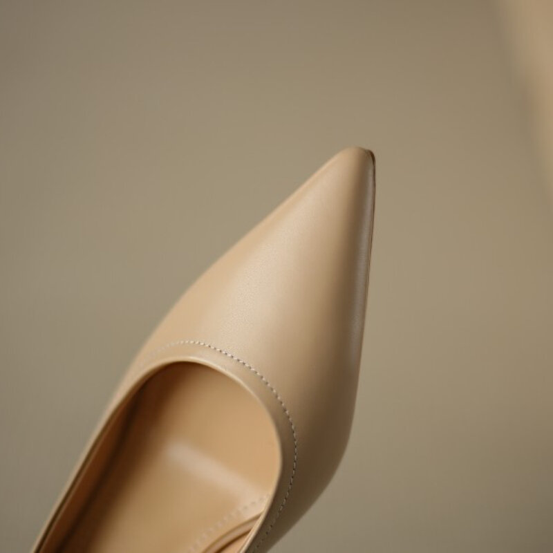 Scarpe da donna di grandi dimensioni 32-43 banchetti primavera e autunno nuovi tacchi bassi tacchi spessi scarpe singole in pelle bovina piena