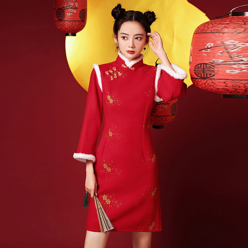 Czerwone zimowe damskie Cheongsam pogrubione haftowane noworoczne ubrania z długimi rękawami krótka sukienka w stylu Qipao chińsko-tradycyjna sukienka