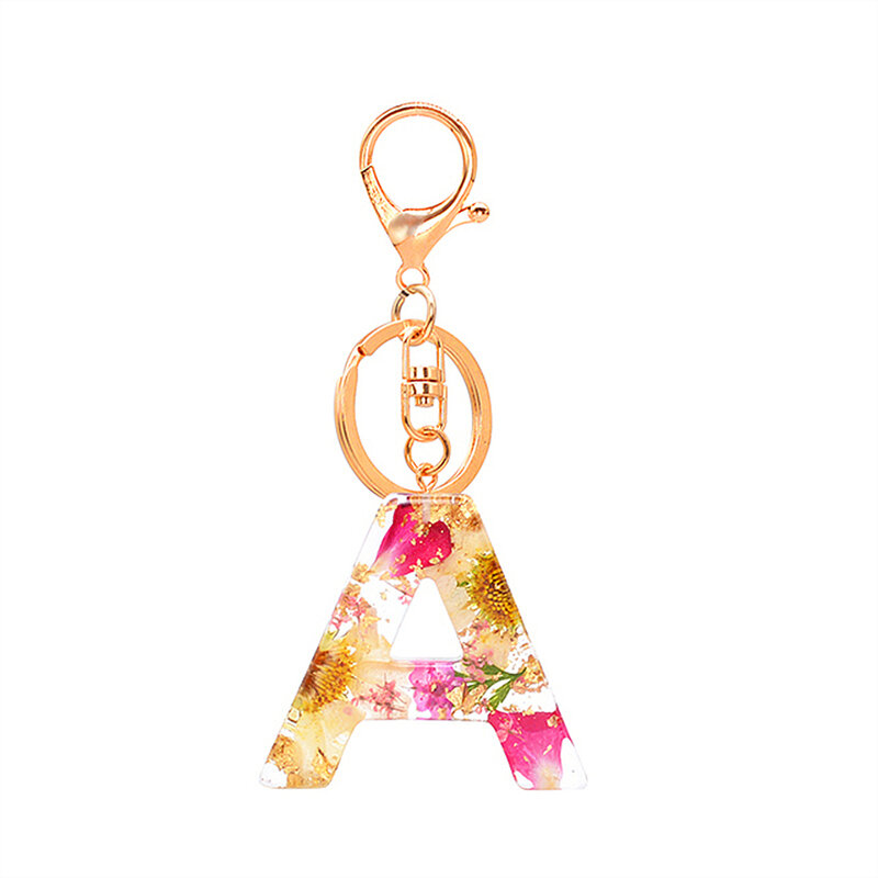 Брелок для ключей женский с высушенными цветами и буквами