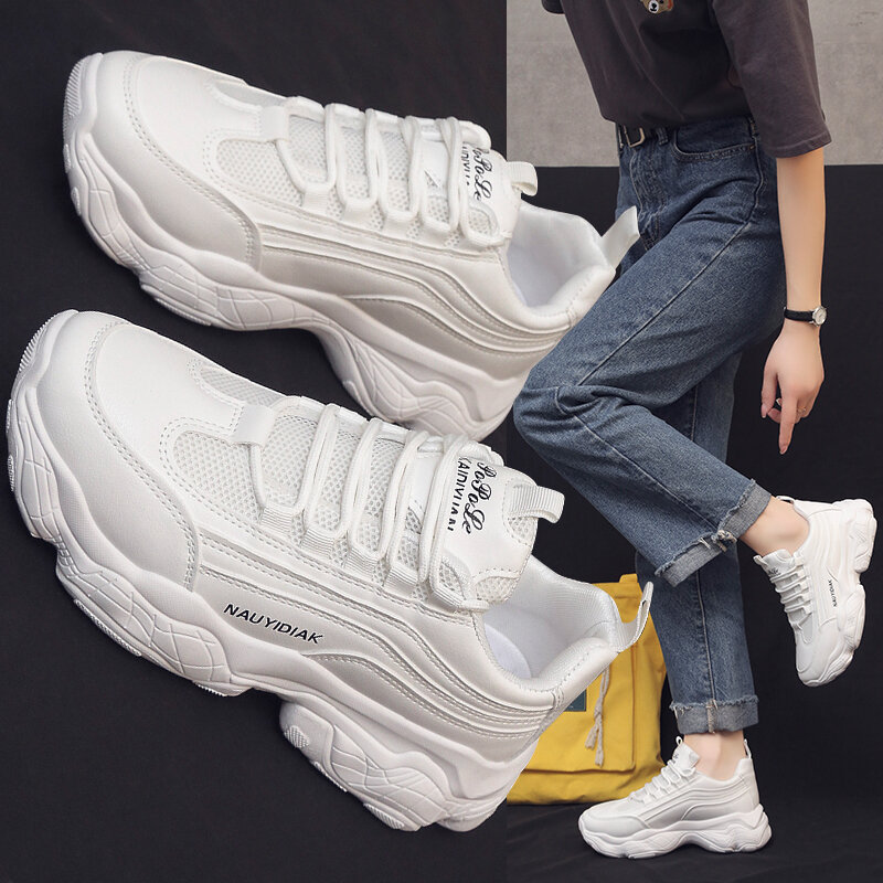 2022 ربيع جديد الأبيض أحذية رياضية النساء حذاء كاجوال امرأة بولي Leather الجلود أحذية مفلكنة تنيس Feminino منصة حذاء رياضة المطاط