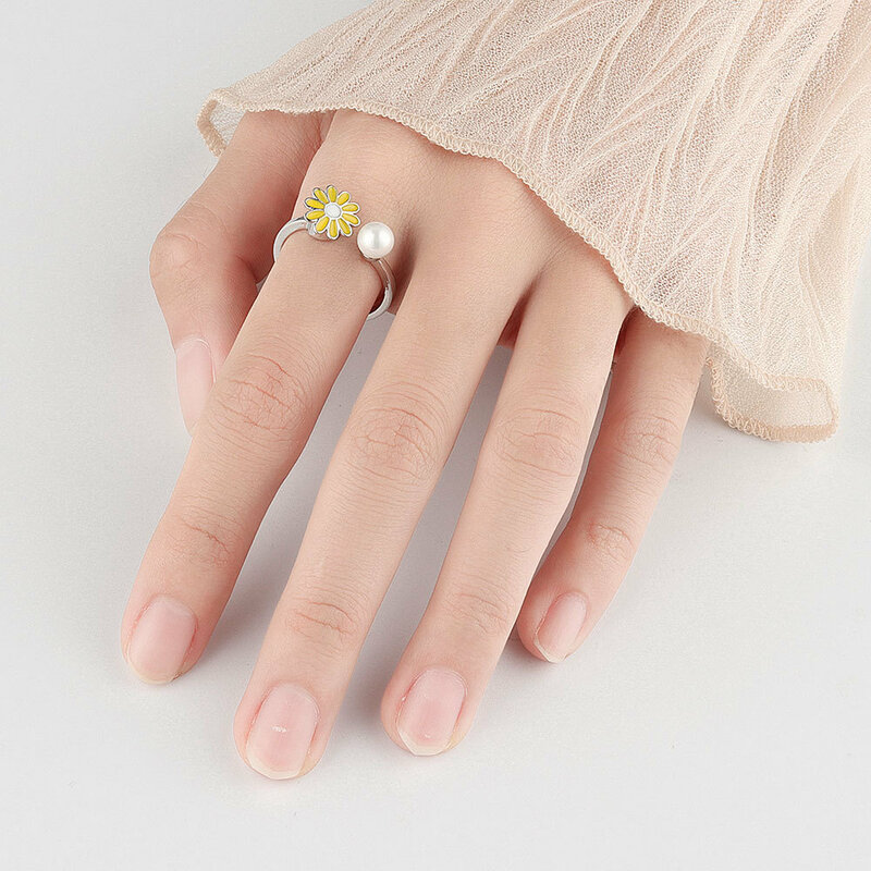 VIP Neue Daisy Angst Ring für Frauen Zappeln für Mädchen Koreanische Imitation Perlen Schmuck Angst Ring für Jugendliche Trend Ästhetischen