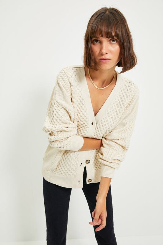 Trendyol Mesh szczegółowy sweter z dzianiny TWOAW22HI0423