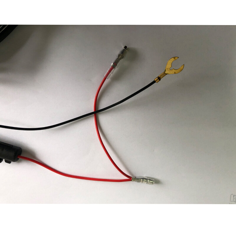 Kabel do monitora samochodowego funkcja MP5 samochodowy odtwarzacz wideo przewód elektryczny kompatybilny z wiele rozmiarów wyświetla Audio w AV1 w AV2 In