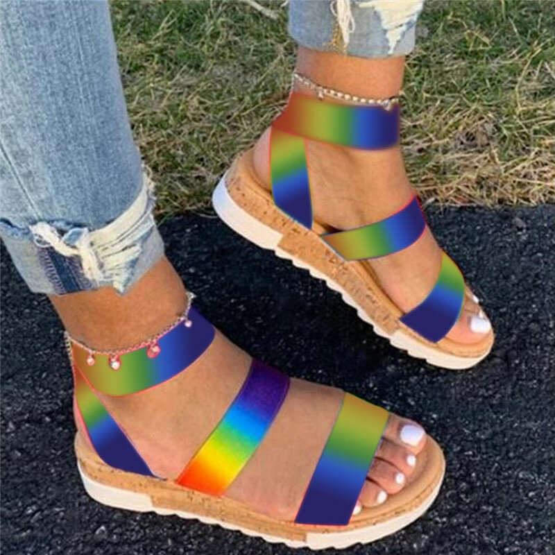 Sprzedaż hurtowa kobiet letnie klapki Plus rozmiar 43 wielokolorowy sandały na platformie Rainbow kliny pięty przypadkowi buty na plażę dla Dropshipping
