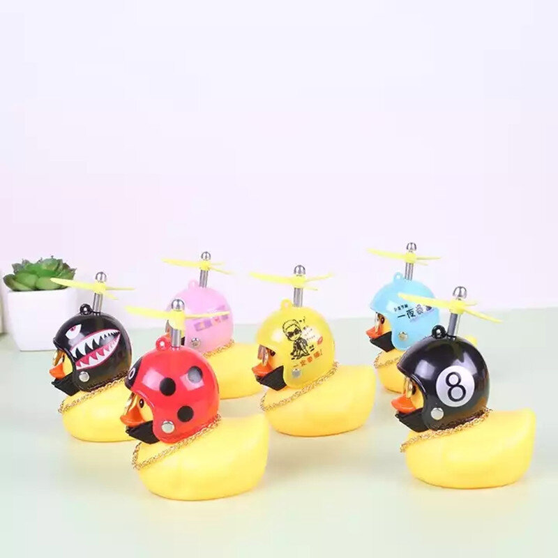 Leuke Rubber Duck Kinderen Speelgoed Dragen Helm Eend Met Lijm Propeller Auto Decoratie Kamer Decoratie Fiets Decoratie