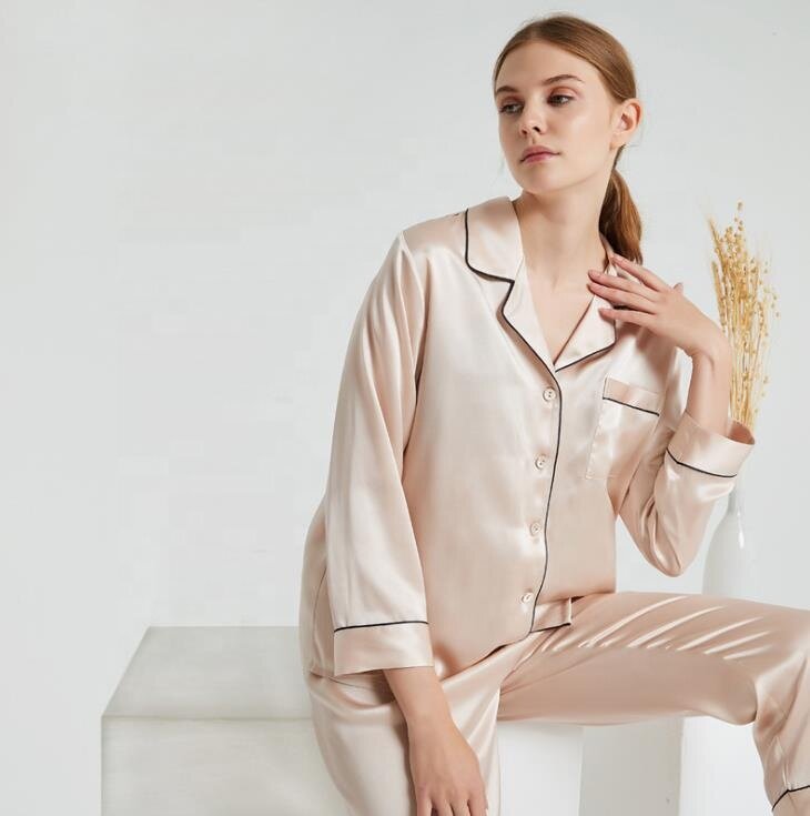 Hohe Qualität Volle Länge Taste Stil Frauen 100% Mulberry Silk Pyjamas