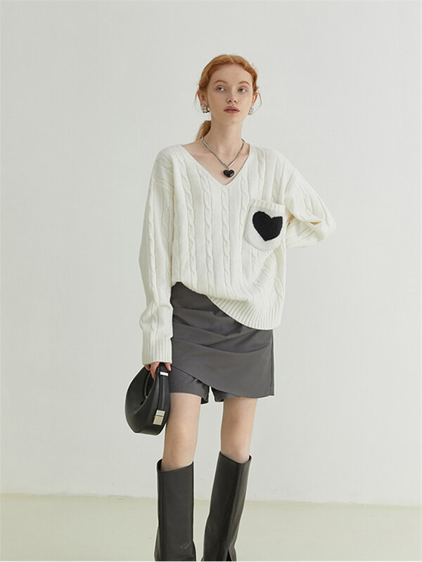 Pull blanc à manches longues et col en v pour femme, tricot avec cœur, nouveauté, collection automne/hiver 2022
