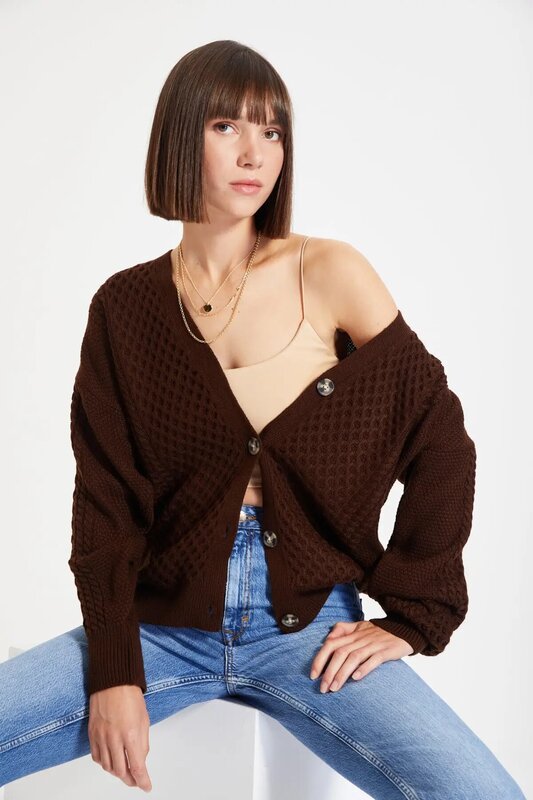 Trendyol Mesh szczegółowy sweter z dzianiny TWOAW22HI0423
