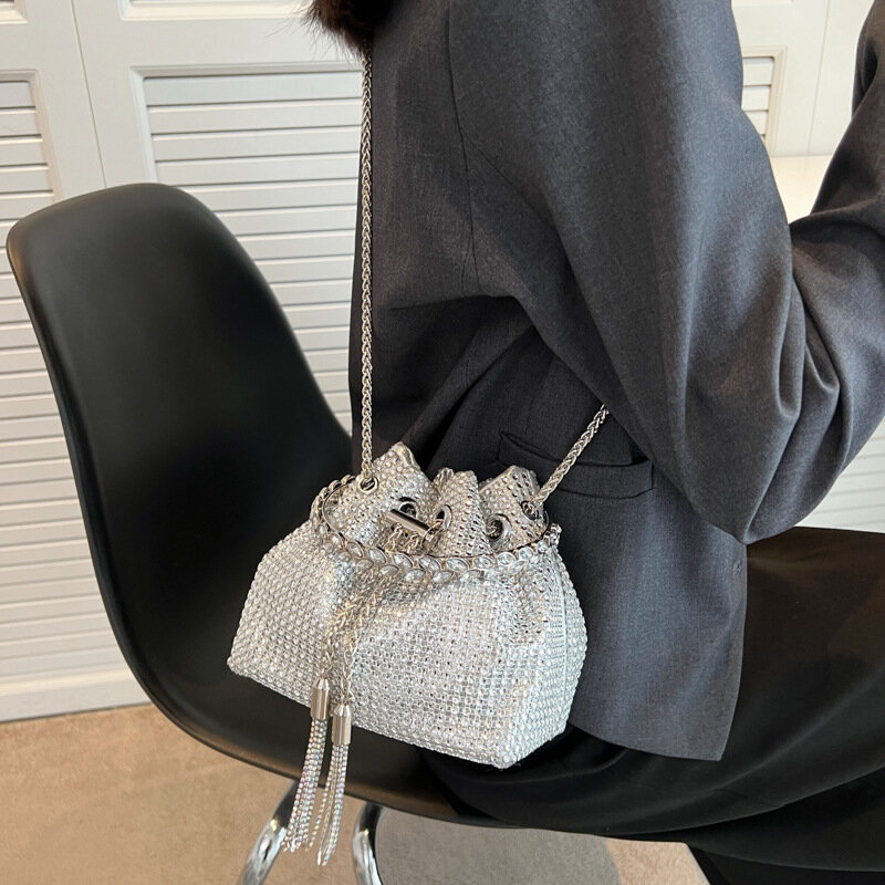 Tas Tangan dan Dompet Desainer Mewah Tas Ember Bahu Rantai Dekoratif Berlian untuk Tas Malam Selempang Wanita Trendi