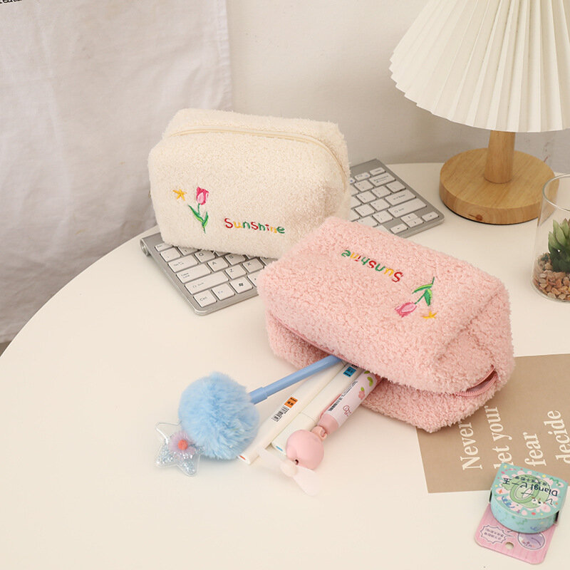 New Design Ladies Winter Plush Terry Cloth Cosmetic Bag Women Girls Cute Soft Fluffy Make Up Organizer Pouch Travel Beauty Bag