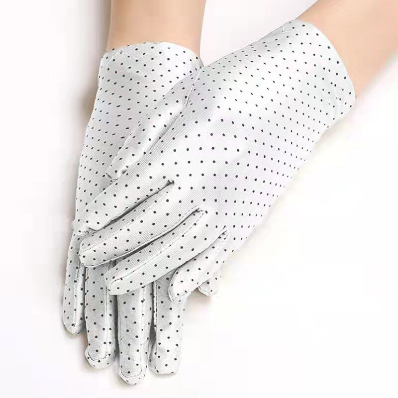 2022 Spring And Summer Thin Fashion Women's Gloves Cute Little Driving Sunscreen Anti-Ultraviolet Spandex Etiquette Gloves