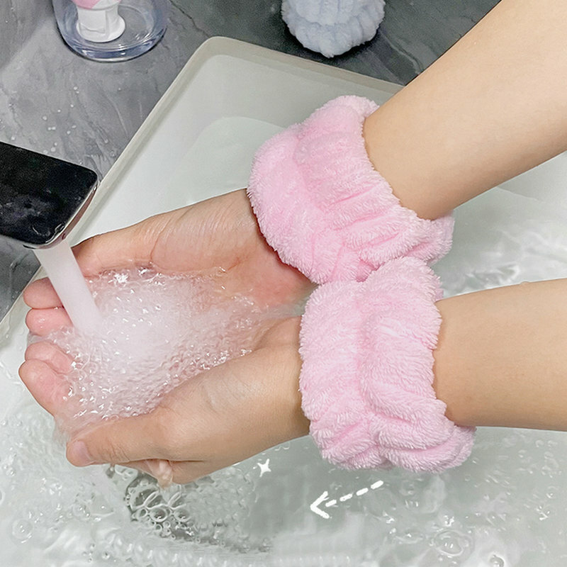 2Pcs Wristband for Yoga Washing Face Soft Flannel Wrist Strap Reusable Makeup Towel Wrist Velvet Towel Girls Elastic Face Wash