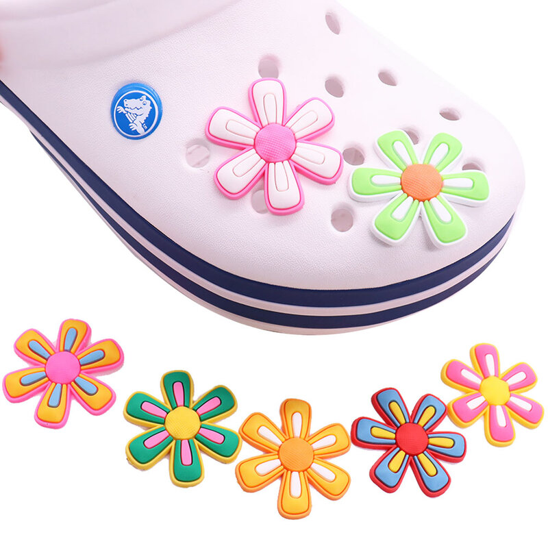1Pcs Daisy Flowers Little Cute White Sun flower Croc Jibz Shoes Charms PVC Garden Shoes Accessories Decorations DIY Wristbands