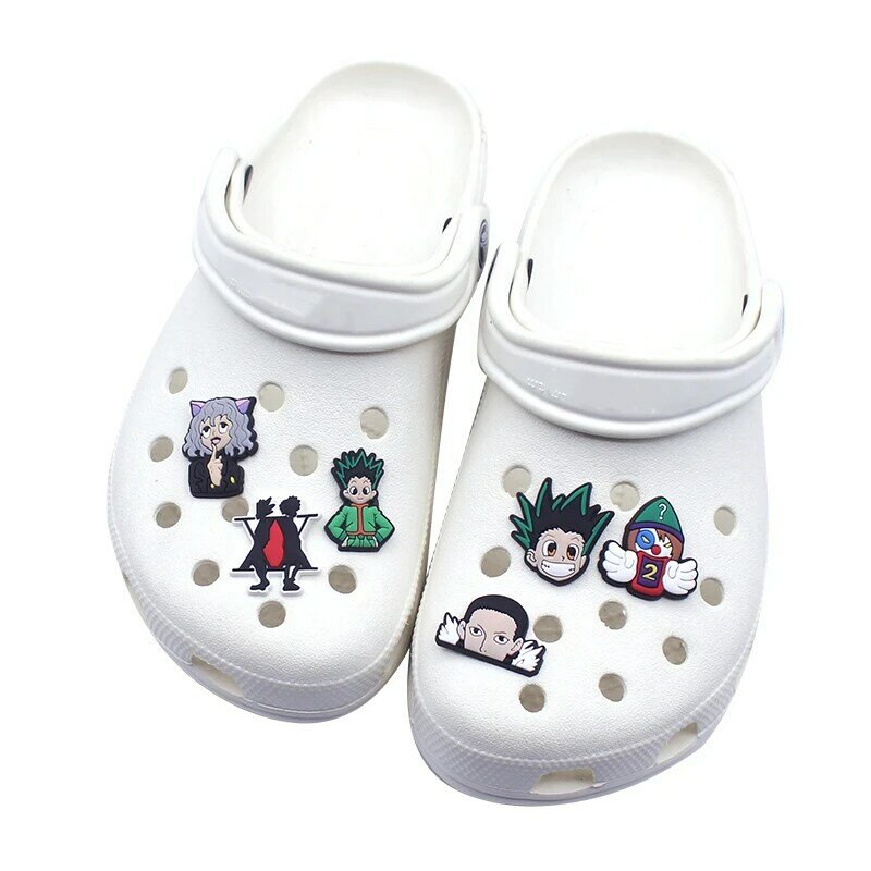 Vendita calda 1 pz Anime giapponese PVC ciondoli per scarpe Croc Jeans bere scarpe decorazioni fibbia sandalo da giardino accessori ornamenti