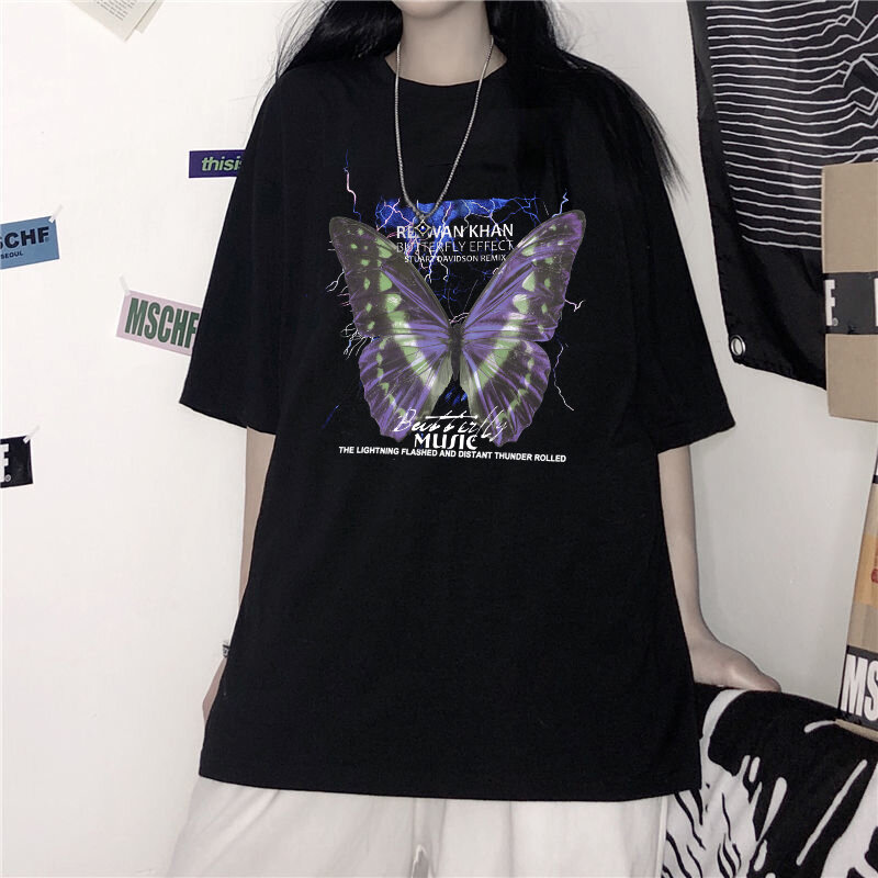 여성 T 셔츠 새로운 여름 Unisex 짧은 소매 하이 스트리트 빈티지 힙합 나비 그래픽 인쇄 애니메이션 여성 T-셔츠 거리