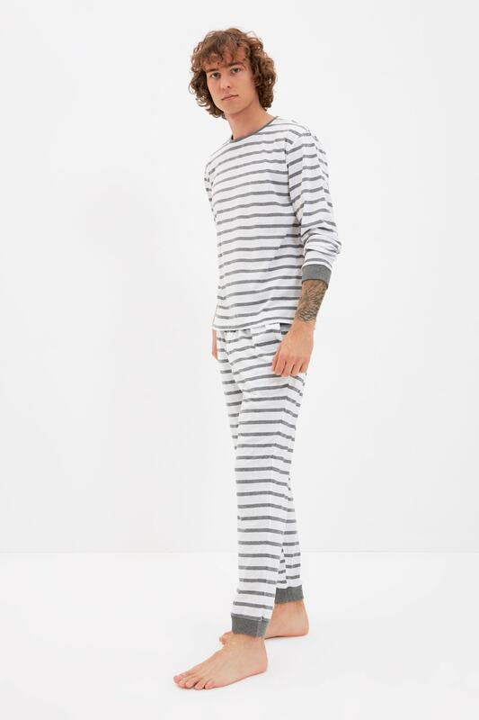 Trendyol męski regularny krój pasiasta piżama zestaw THMAW22PT0415