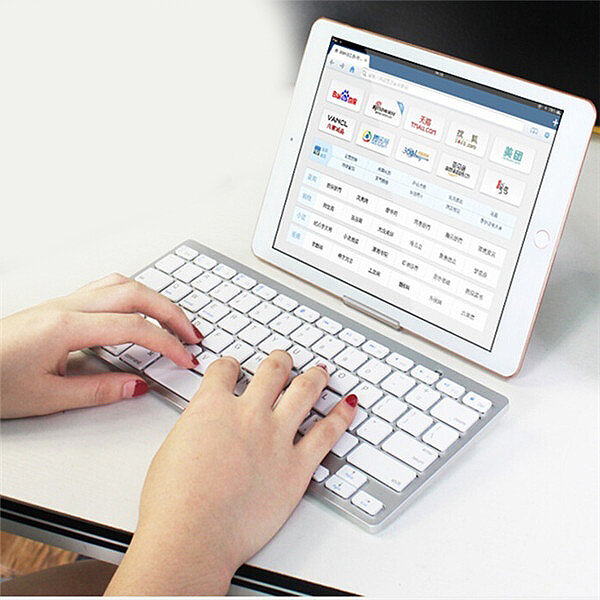 لوحة مفاتيح لاسلكية محمولة تعمل بالبلوتوث مفاتيح بيضاء لباد آيفون ماك بوك أندرويد اللوحي ويندوز IOS لوحة مفاتيح صغيرة