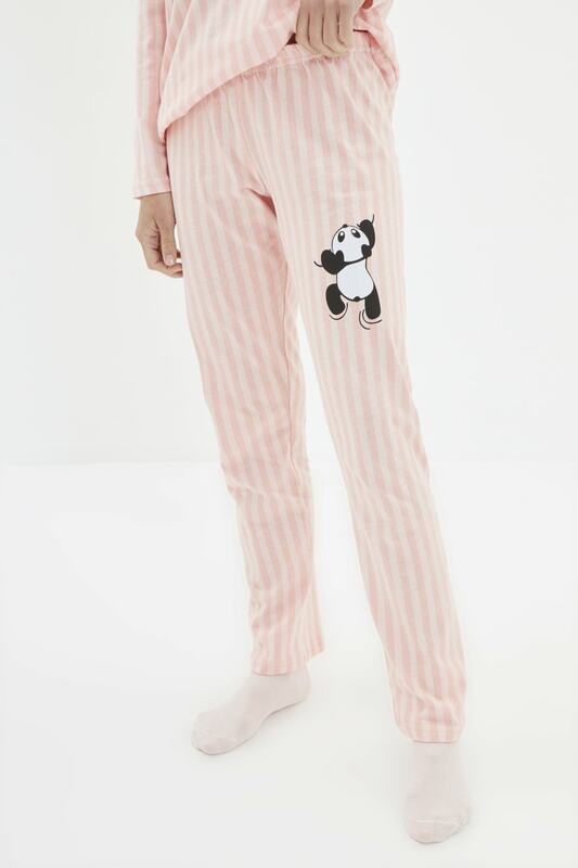 Trendyol-Conjunto de pijamas de punto con estampado, THMAW22PT1443
