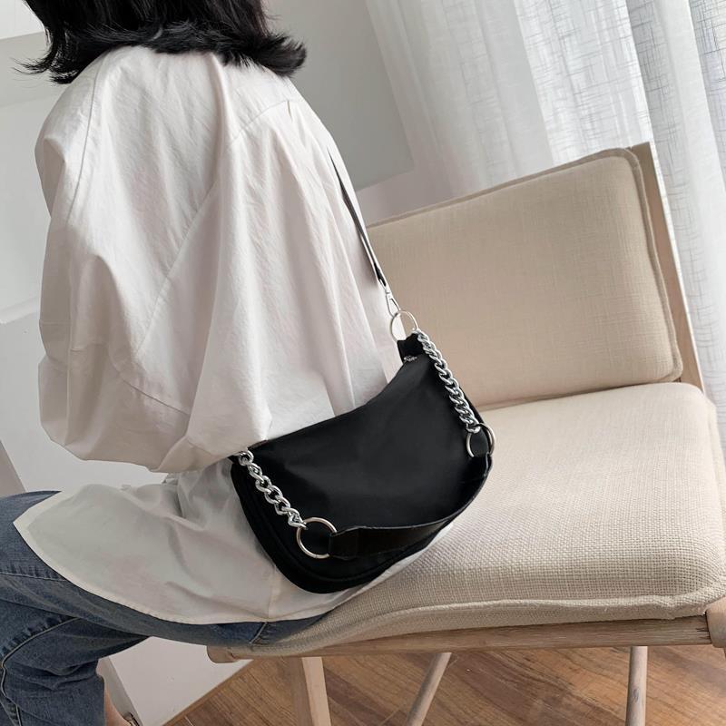MBTI Minimalist Retro Style Versatile Black Chain Handbag 2022 Summer Autumn Fashion Half Moon Underarm Shoulder Bag for Women